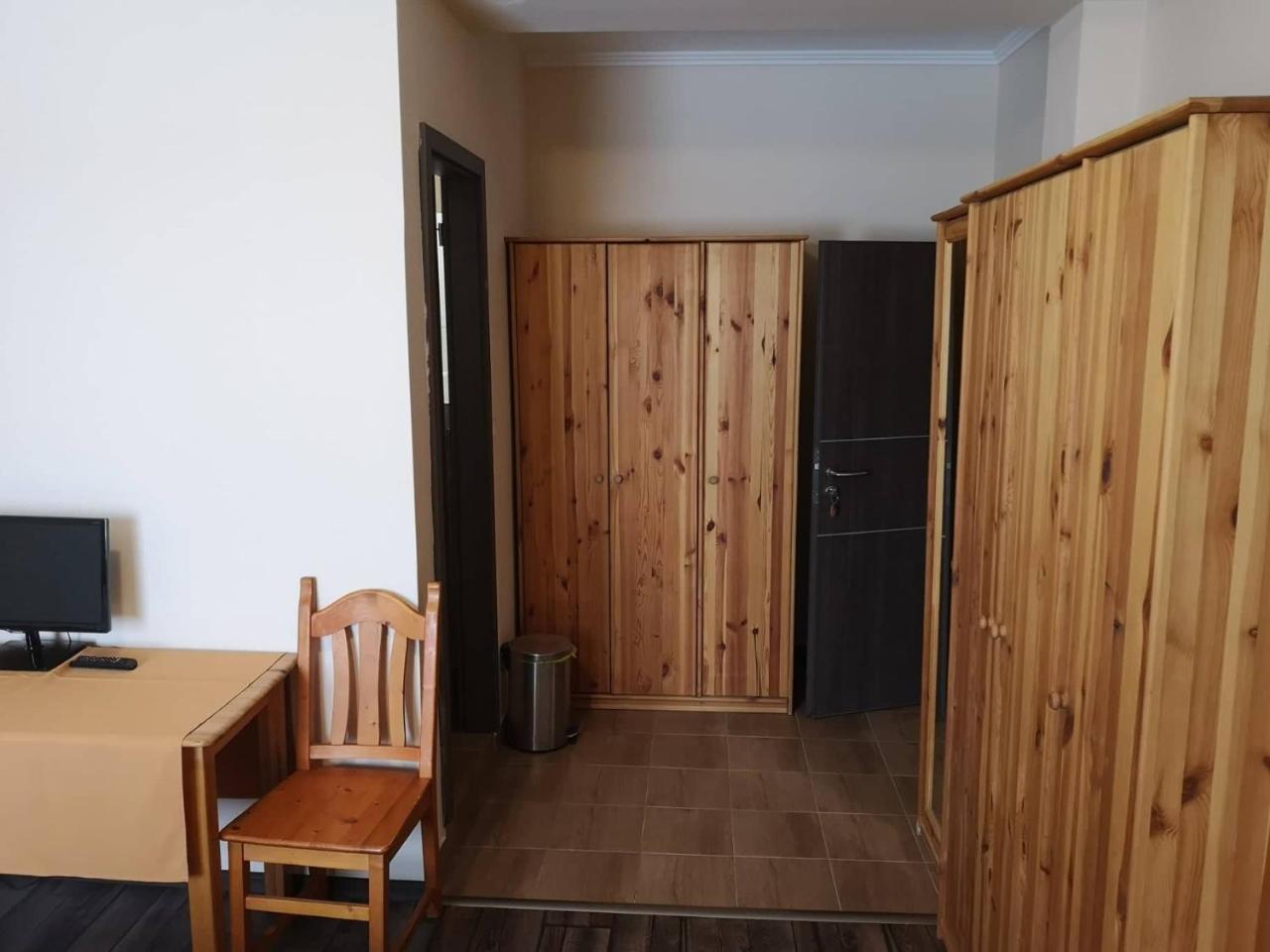 Kek Laguna Panzio Dombrád Exteriör bild
